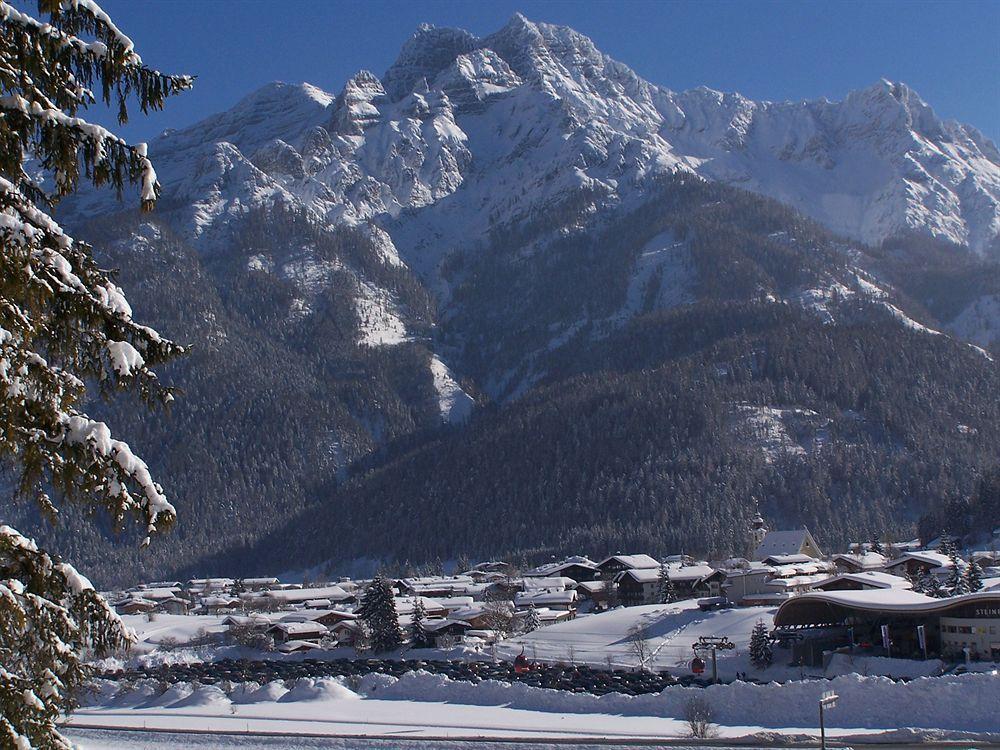 Hotel Tiroler Adler - Bed And Breakfast Waidring Exterior foto